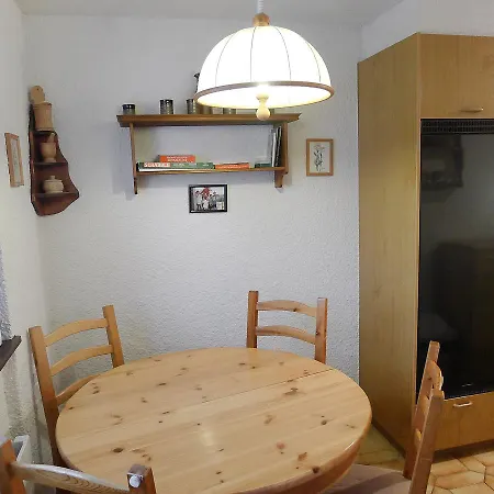 Apartment Les Pins E4 *